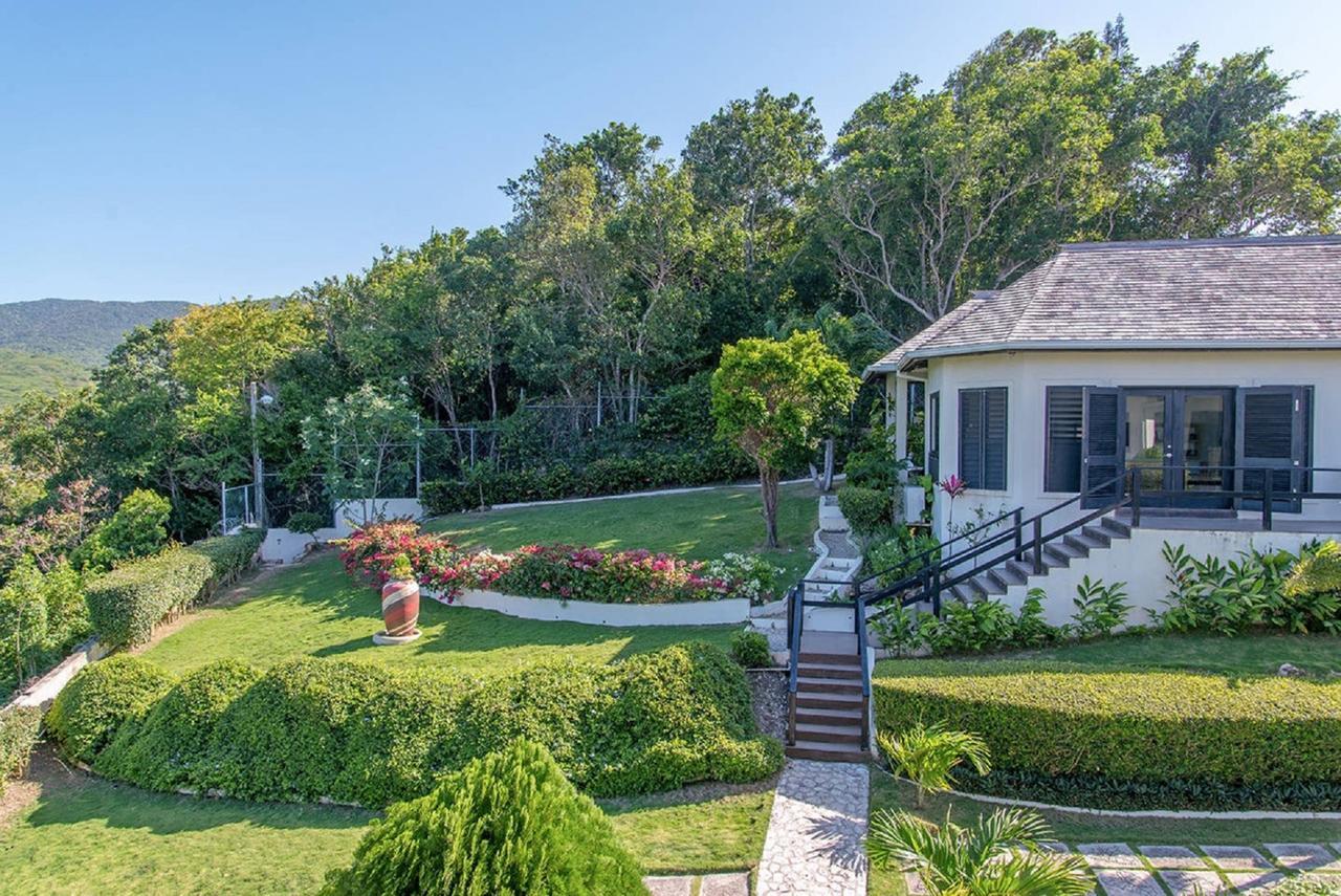 Luxury Villa Sleeps 6, Beach Access, Montego Bay Eksteriør bilde