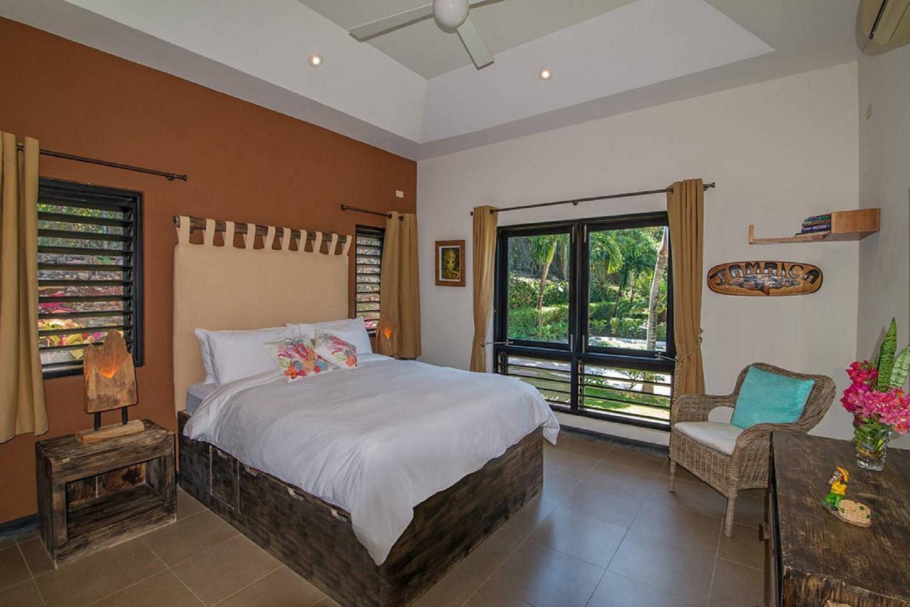Luxury Villa Sleeps 6, Beach Access, Montego Bay Eksteriør bilde